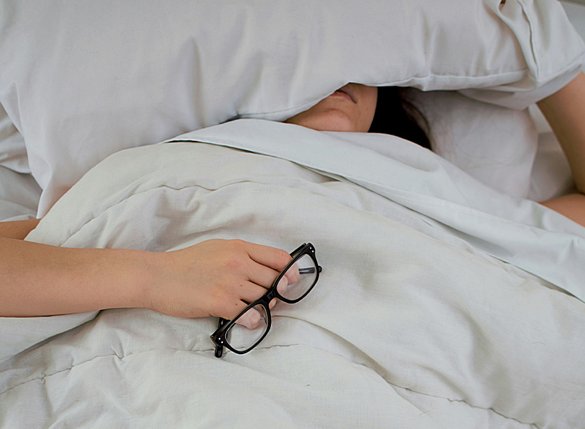 Apnee Notturne e Rischi Cardiovascolari: Il Cuore Sotto Pressione Durante il Sonno